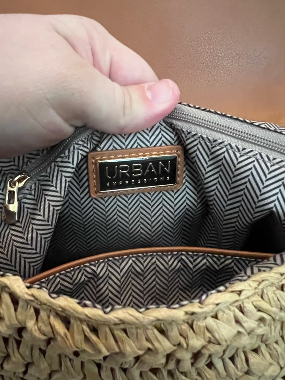 Urban Expressions Natural Straw Crossbody with Tan Trim - Picture 4 of 8